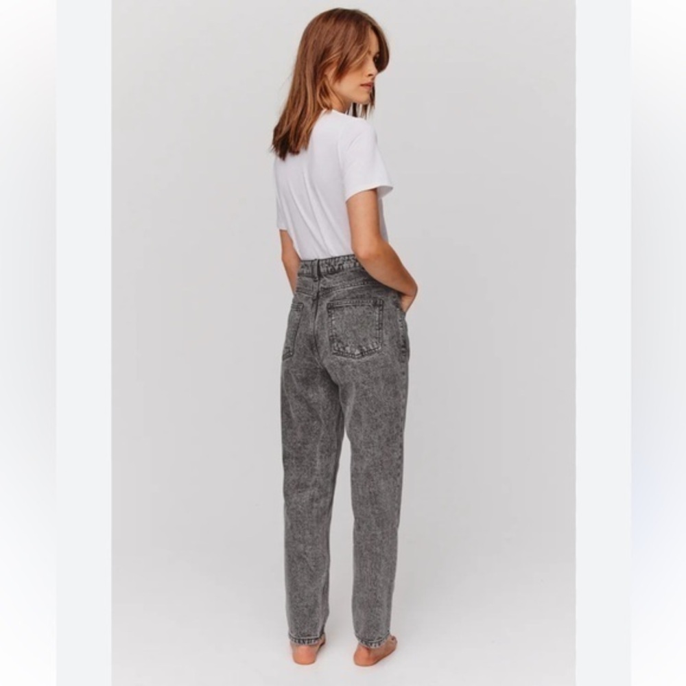 BDG Gray Black Highrise Mom Jeans Size 26 Cotton